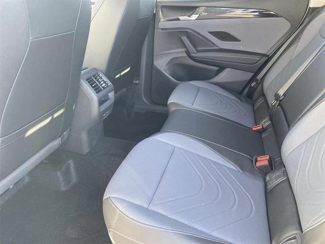 Photo of 2025 Pure White Volkswagen Tiguan