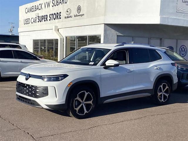 Photo of 2025 Pure White Volkswagen Tiguan