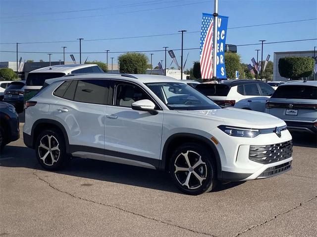 Photo of 2025 Pure White Volkswagen Tiguan