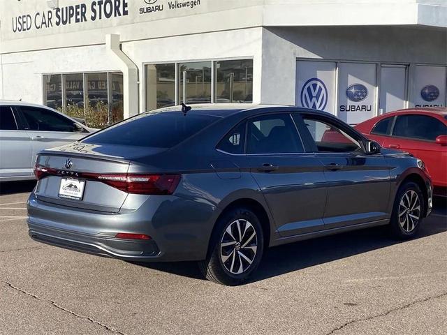 Photo of 2025 Platinum Gray Volkswagen Jetta
