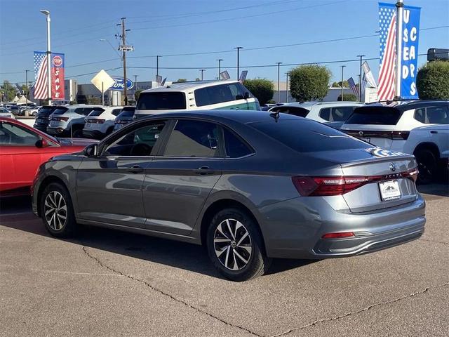 Photo of 2025 Platinum Gray Volkswagen Jetta