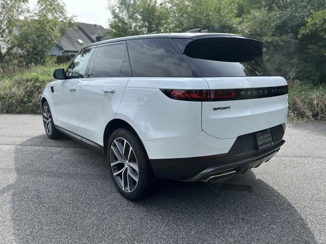 Photo of 2023 Fuji White Land Rover Range Rover Sport
