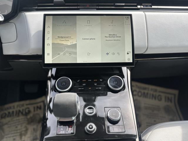 Photo of 2023 Fuji White Land Rover Range Rover Sport