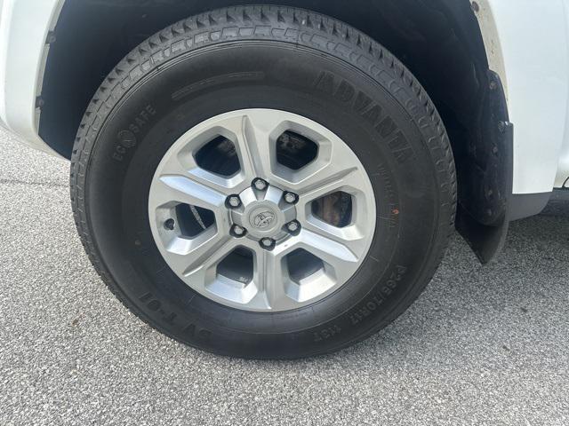 Photo of 2022 White Toyota 4Runner