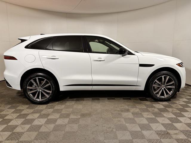 Photo of 2025 Fuji White Jaguar F-PACE