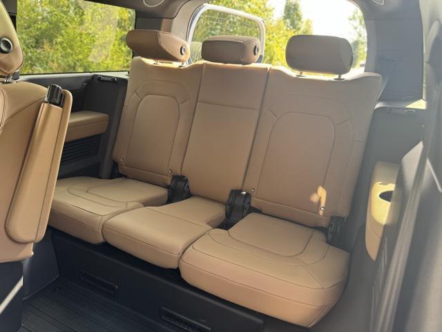 Photo of 2025 Fuji White Land Rover Defender