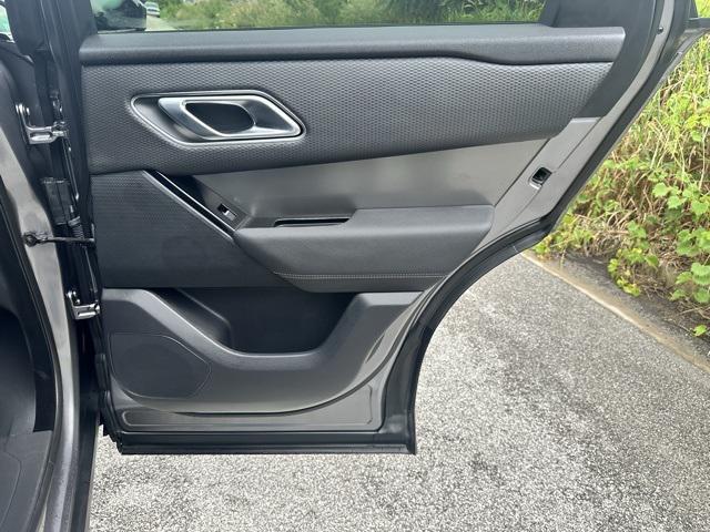Photo of 2023 Hakuba Silver Metallic Land Rover Range Rover Velar