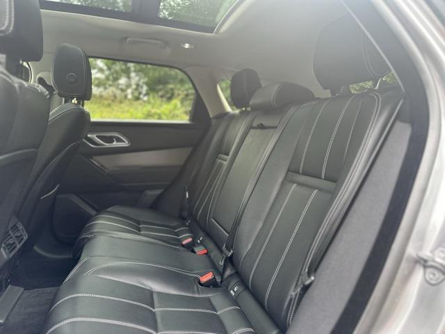Photo of 2023 Hakuba Silver Metallic Land Rover Range Rover Velar
