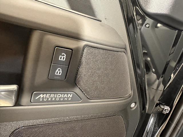 Photo of 2025 Santorini Black Land Rover Defender