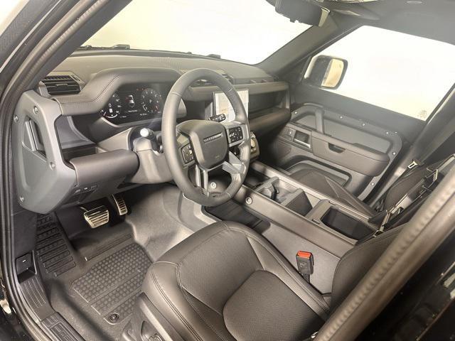Photo of 2025 Santorini Black Land Rover Defender