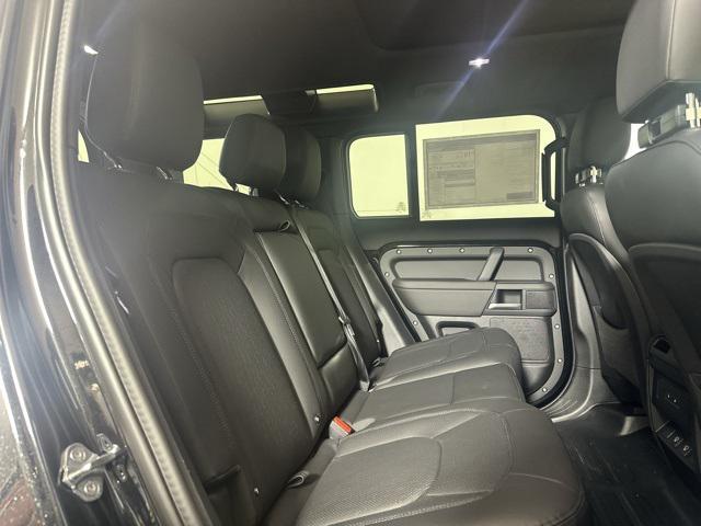 Photo of 2025 Santorini Black Land Rover Defender