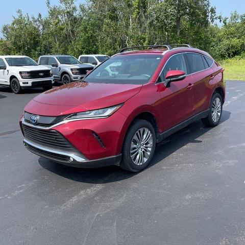 Photo of 2023 Ruby Flare Pearl Toyota Venza