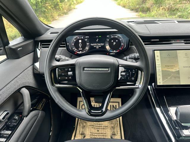 Photo of 2025 Gray Land Rover Range Rover Sport