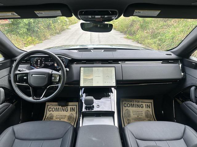 Photo of 2025 Gray Land Rover Range Rover Sport