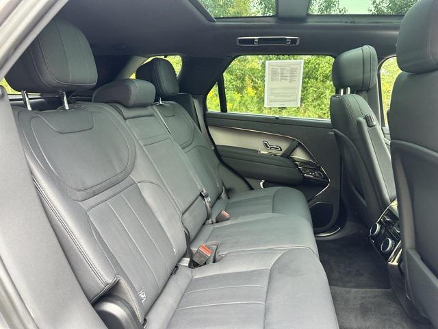 Photo of 2025 Gray Land Rover Range Rover Sport