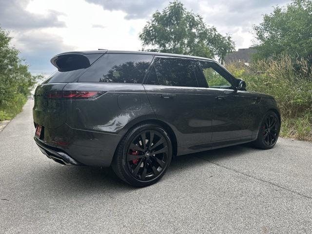 Photo of 2024 Gray Land Rover Range Rover Sport