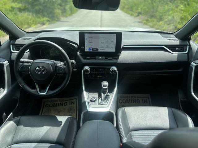 Photo of 2024 White Toyota RAV4 Hybrid