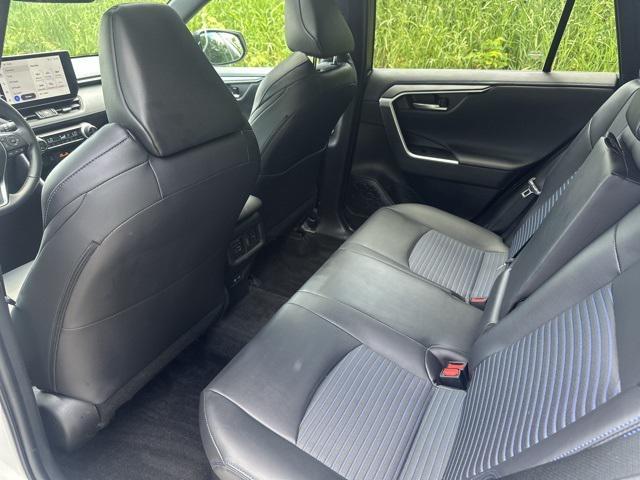 Photo of 2024 White Toyota RAV4 Hybrid