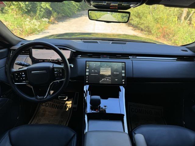Photo of 2025 Santorini Black Metallic Land Rover Range Rover Sport