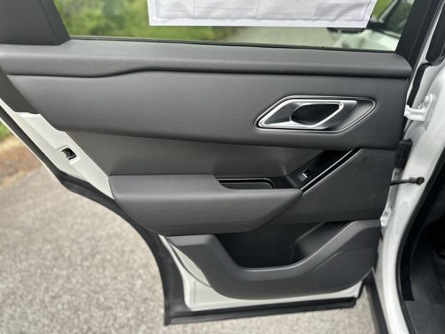 Photo of 2026 Fuji White Land Rover Range Rover Velar