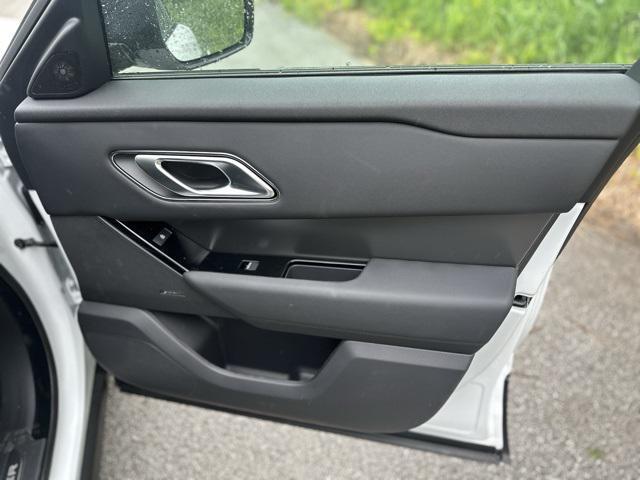 Photo of 2026 Fuji White Land Rover Range Rover Velar