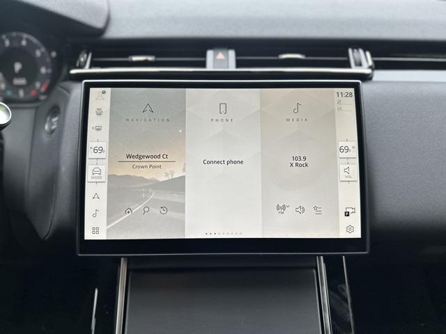 Photo of 2026 Fuji White Land Rover Range Rover Velar