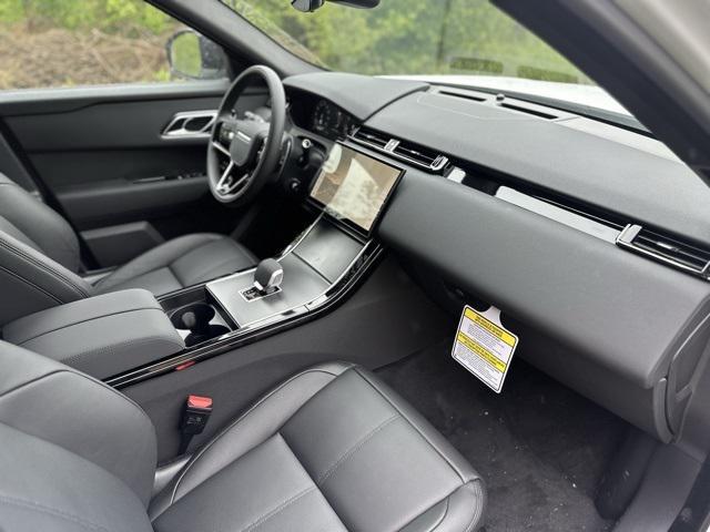 Photo of 2026 Fuji White Land Rover Range Rover Velar