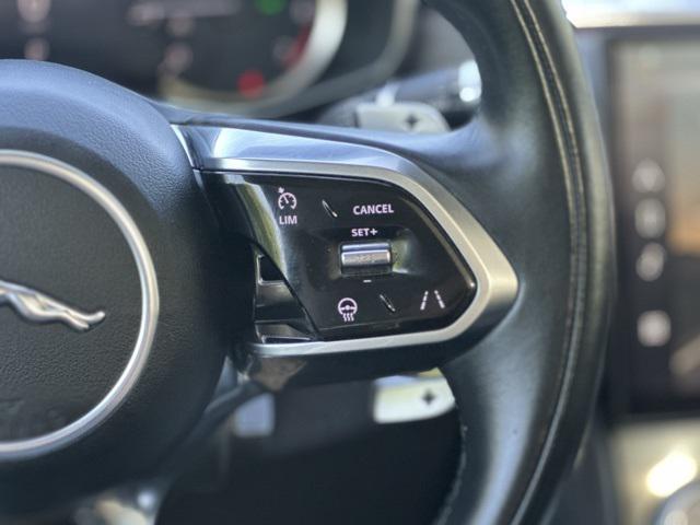 Photo of 2022 White Jaguar F-PACE