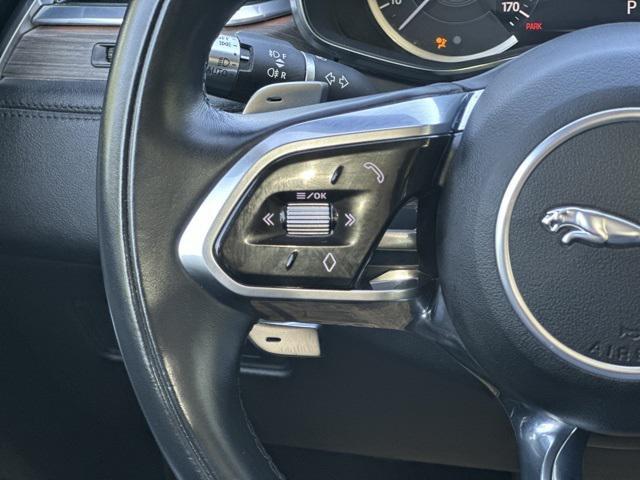 Photo of 2022 White Jaguar F-PACE