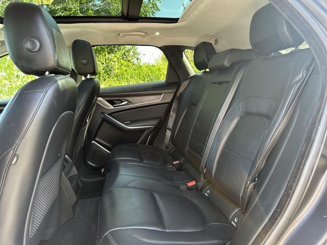 Photo of 2022 White Jaguar F-PACE