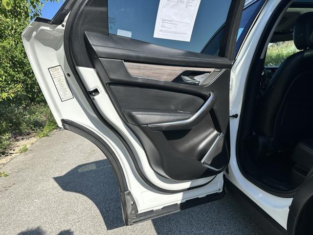 Photo of 2022 White Jaguar F-PACE