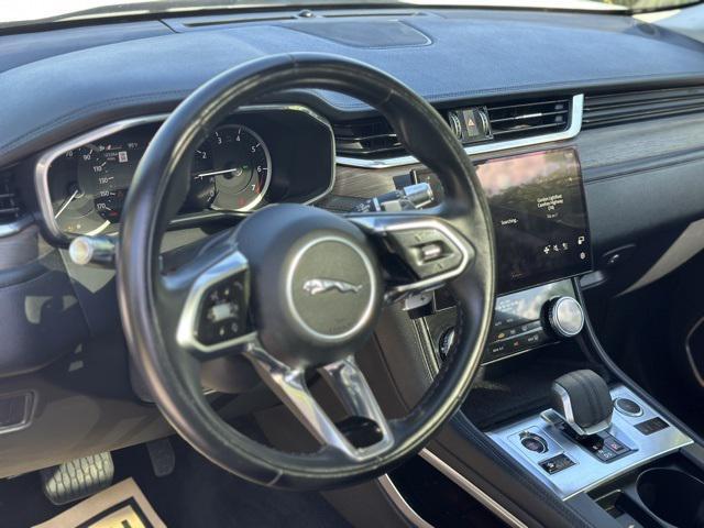 Photo of 2022 White Jaguar F-PACE