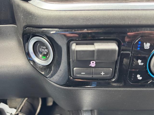 Photo of 2022 Black Chevrolet Silverado 1500