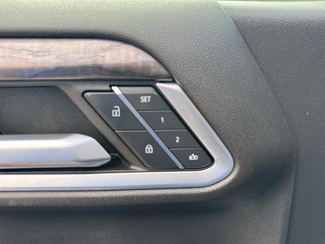 Photo of 2022 Black Chevrolet Silverado 1500