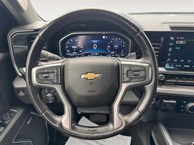 Photo of 2022 Black Chevrolet Silverado 1500
