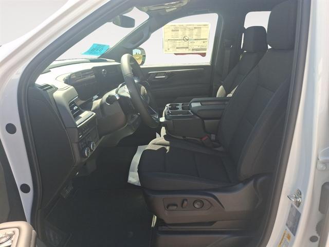 Photo of 2025 WHITE Chevrolet Suburban