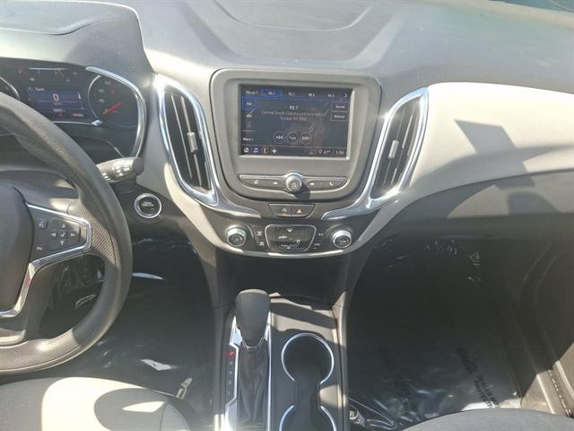 Photo of 2022 WHITE Chevrolet Equinox