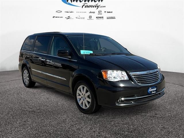 Photo of 2015 BLACK Chrysler Town & Country