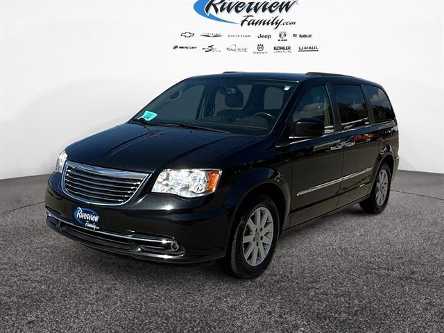 Photo of 2015 BLACK Chrysler Town & Country
