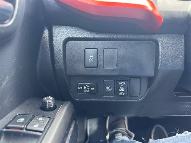 Photo of 2020 Black Toyota Tacoma