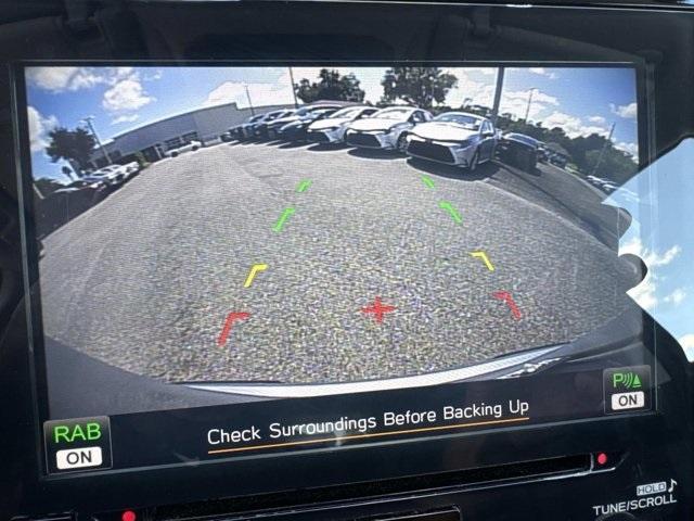 Photo of 2022 Ice Silver Metallic Subaru Ascent