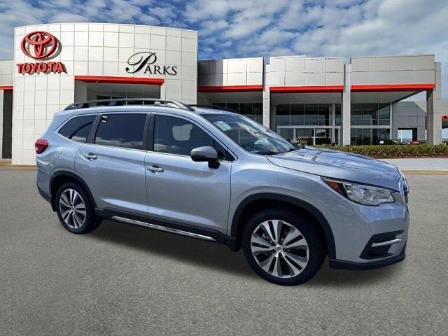 Photo of 2022 Ice Silver Metallic Subaru Ascent