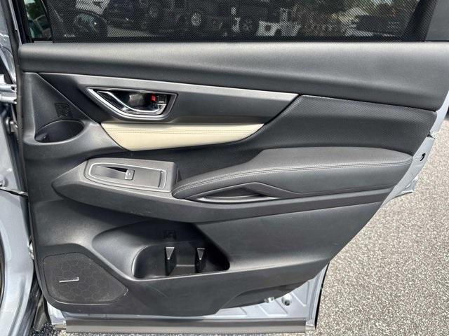 Photo of 2022 Ice Silver Metallic Subaru Ascent