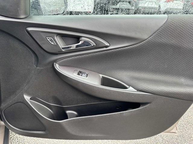 Photo of 2023 Mineral Gray Metallic Chevrolet Malibu