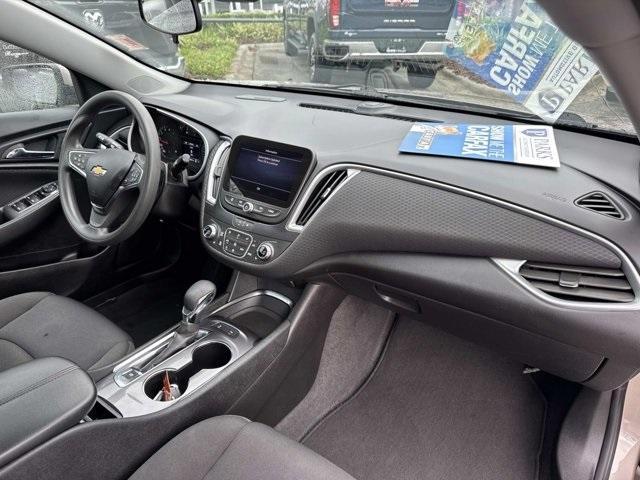 Photo of 2023 Mineral Gray Metallic Chevrolet Malibu