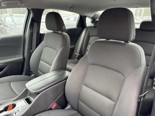 Photo of 2023 Mineral Gray Metallic Chevrolet Malibu