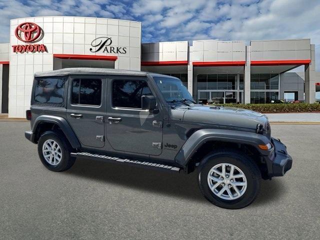Photo of 2023 Sting Gray Clearcoat Jeep Wrangler