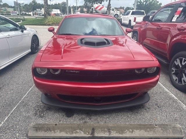 Photo of 2016 Redline Red Tricoat Pearl Dodge Challenger