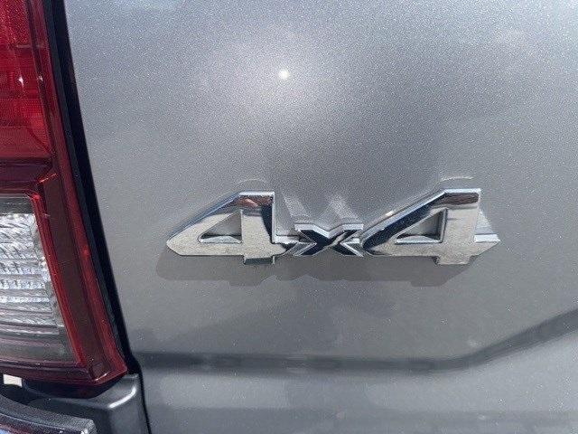 Photo of 2018 Silver Toyota Tacoma