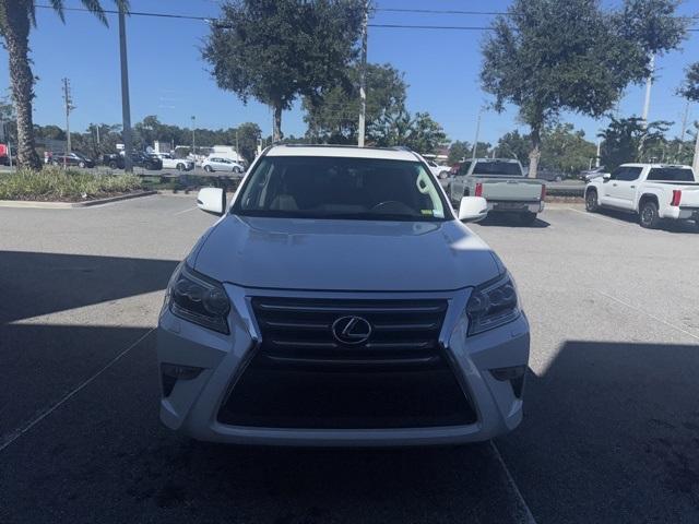 Photo of 2017 White Lexus GX 460